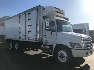 2014 HINO TRUCK 338