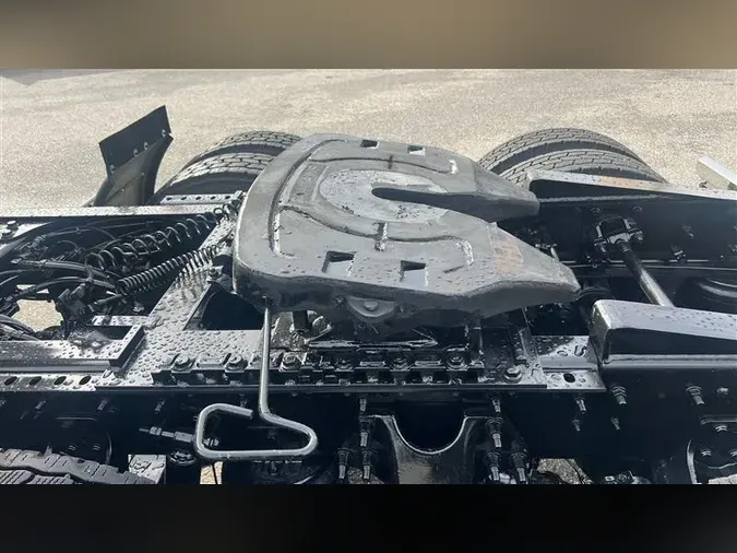 2021 INTERNATIONAL LT