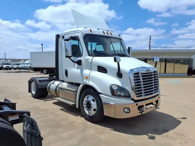 2020 FREIGHTLINER/MERCEDES CASCADIA 113