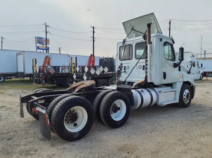2019 FREIGHTLINER/MERCEDES CASCADIA 125