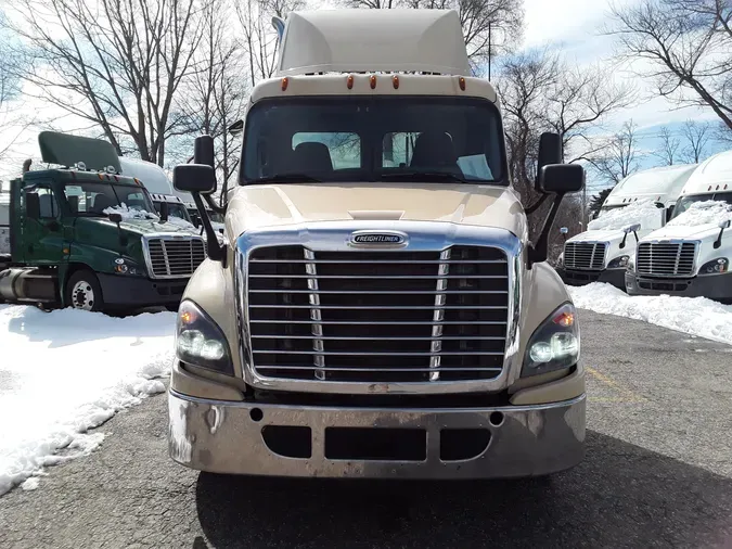 2016 FREIGHTLINER/MERCEDES CASCADIA 125