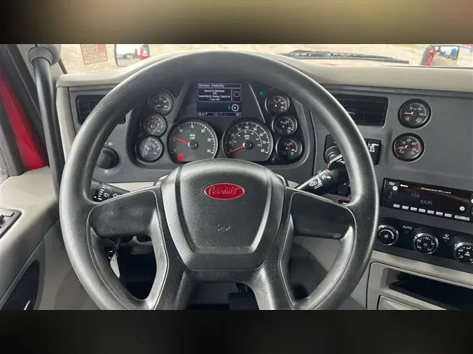 2021 PETERBILT 579