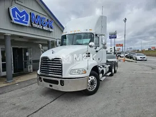 2018 MACK CXU613