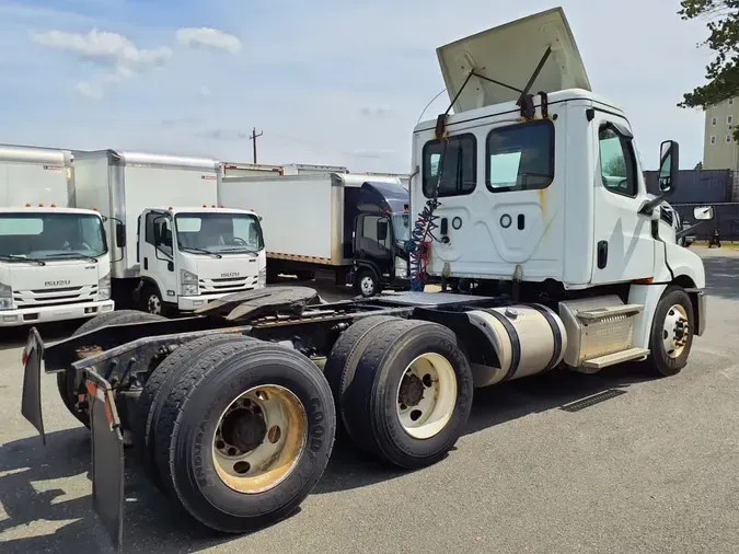 2019 FREIGHTLINER NEW CASCADIA PX12664