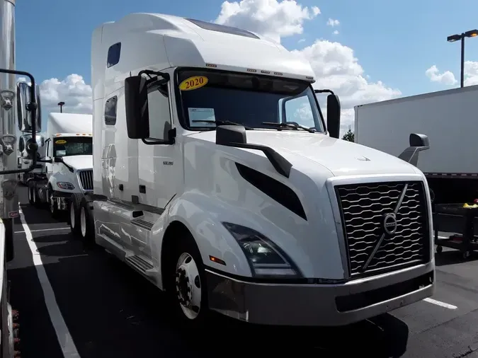 2020 VOLVO VNL64T-760