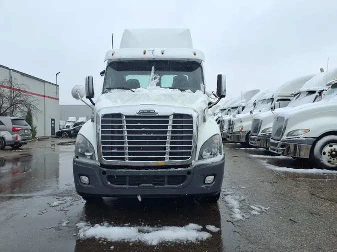 2018 FREIGHTLINER/MERCEDES CASCADIA 125