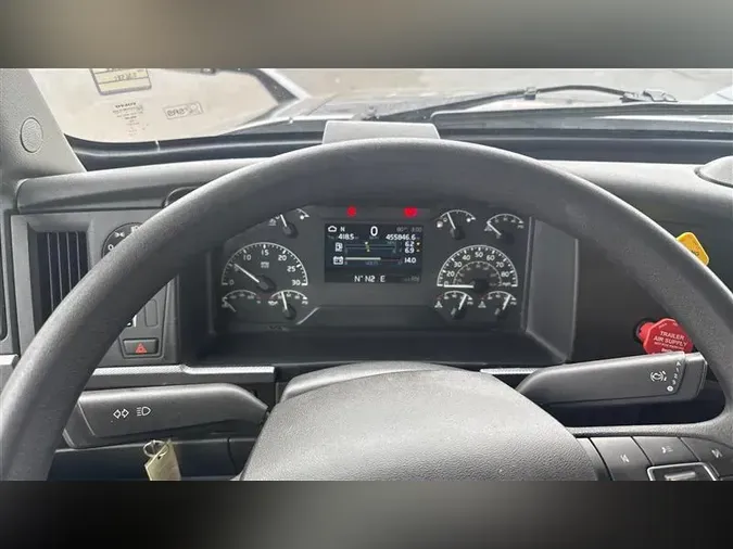 2020 VOLVO VNL860