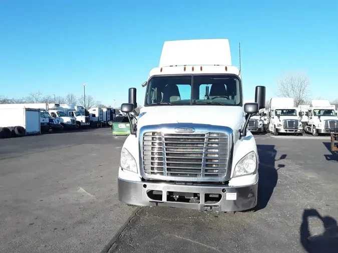 2019 FREIGHTLINER/MERCEDES CASCADIA 125