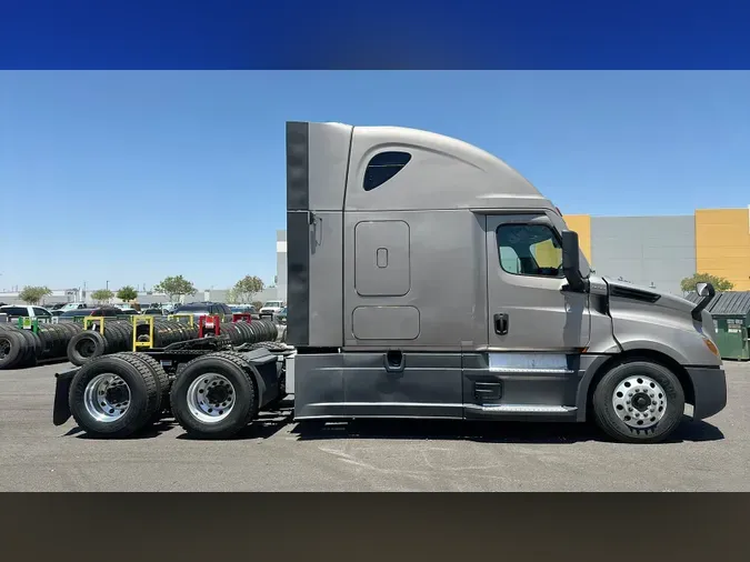 2021 Freightliner Cascadia