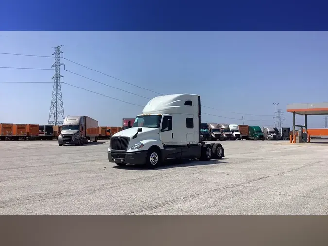 2022 International LT