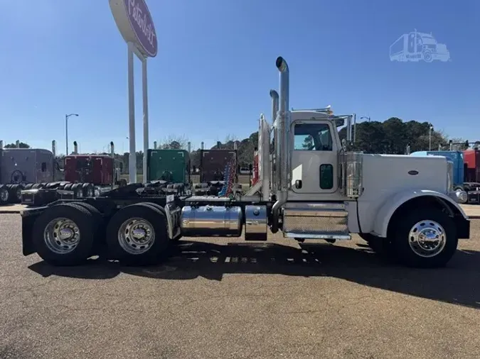 2022 PETERBILT 389