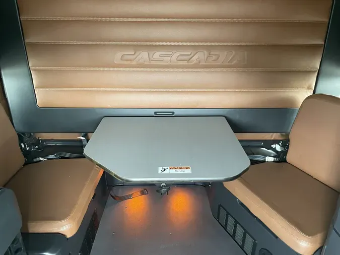 2019 Freightliner Cascadia 126