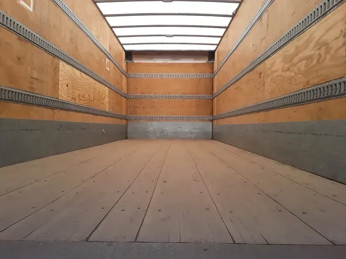2018 FREIGHTLINER M2 106