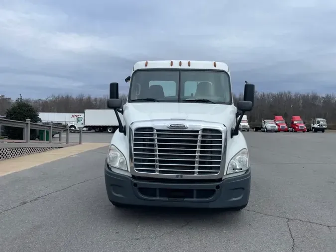 2019 FREIGHTLINER/MERCEDES CASCADIA 113