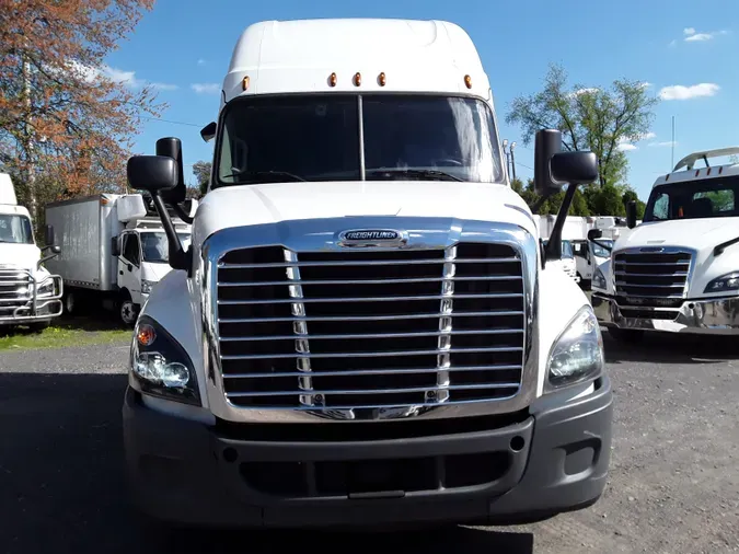 2019 FREIGHTLINER/MERCEDES CASCADIA 125