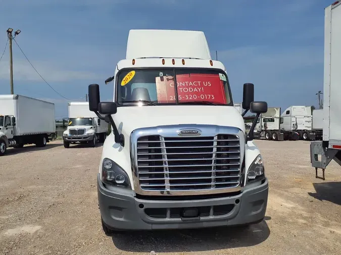 2020 FREIGHTLINER CASCADIA 113