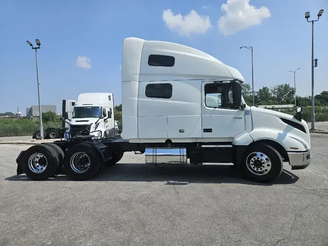 2020 VOLVO VNL64T760