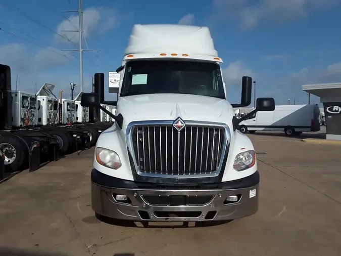 2019 NAVISTAR INTERNATIONAL LT625 SLPR CAB