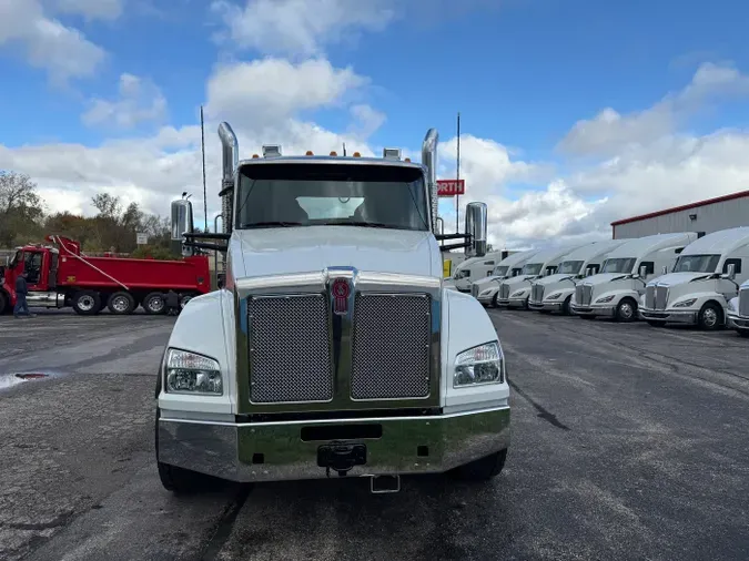 2026 Kenworth T880