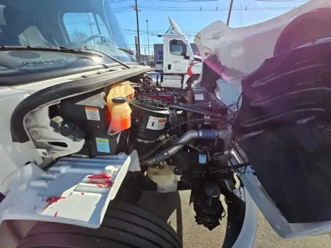 2019 FREIGHTLINER/MERCEDES M2 106