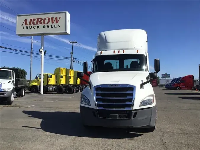 2021 FREIGHTLINER CA126