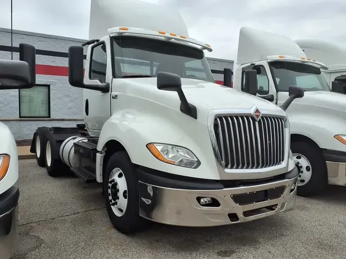 2019 NAVISTAR INTERNATIONAL LT625 DAYCAB T/A9aff7c1d44d161a5331d44efbe93a164