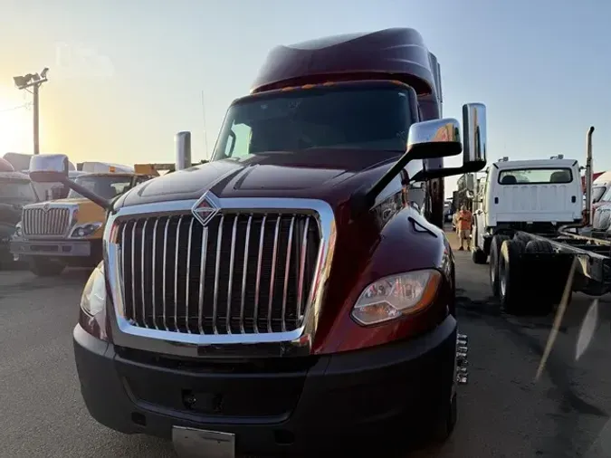 2020 INTERNATIONAL LT