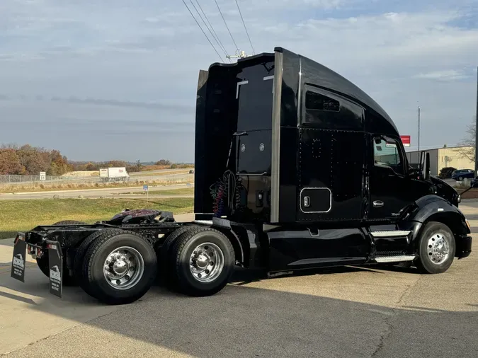 2022 KENWORTH T680