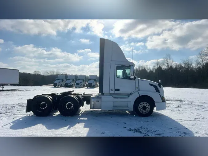 2018 Volvo VNL300