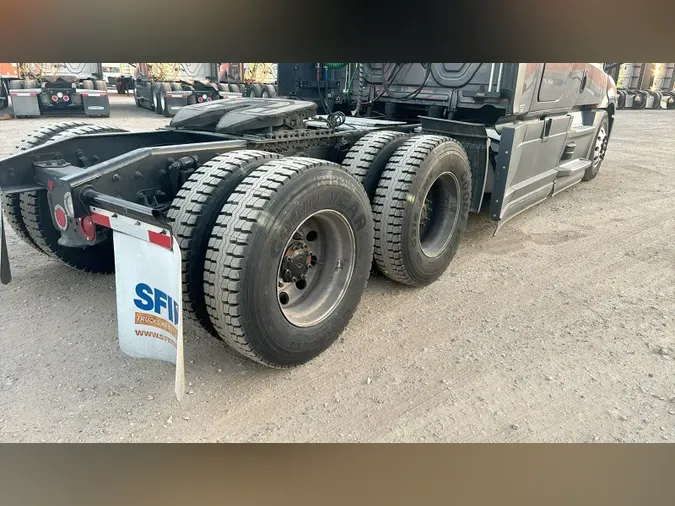 2022 Freightliner Cascadia