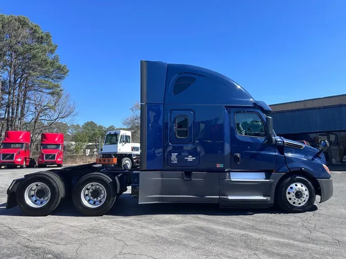 2019 FREIGHTLINER CASCADIA 126