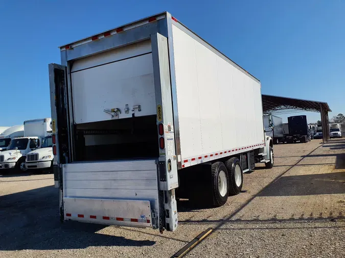 2018 FREIGHTLINER/MERCEDES M2 106