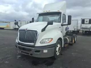 2019 NAVISTAR INTERNATIONAL LT625 DAYCAB T/A