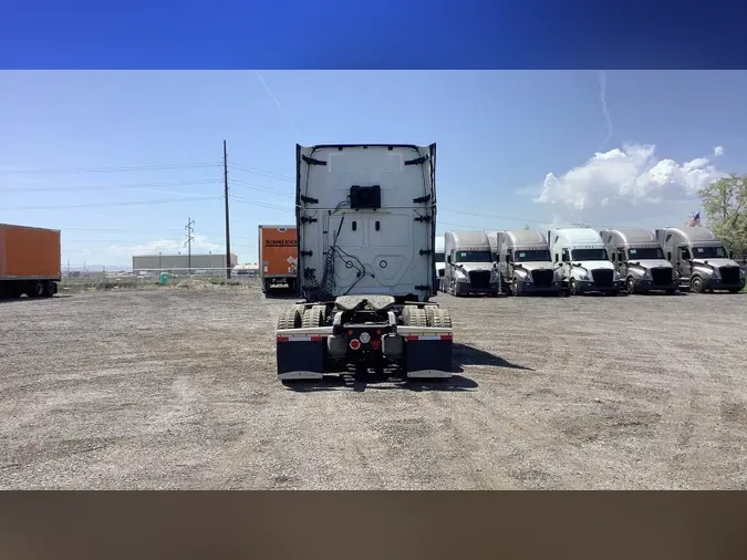 2022 Freightliner Cascadia