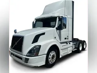 2016 Volvo VNL300