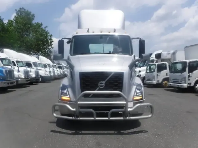 2019 VOLVO VNL