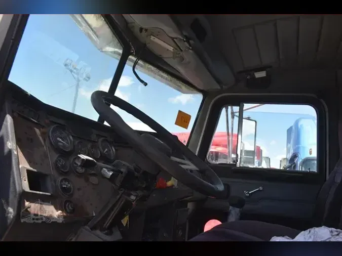 1993 PETERBILT 378