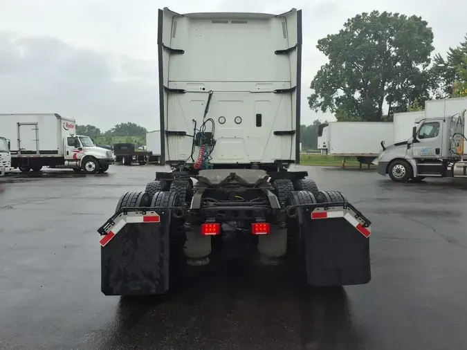2019 NAVISTAR INTERNATIONAL LT625 SLPR CAB