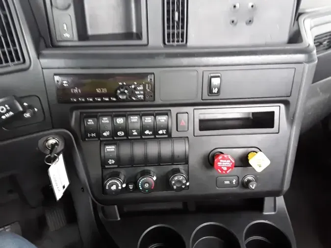 2020 NAVISTAR INTERNATIONAL LT625 DAYCAB T/A9b22c37b7a65e3bb239a316d2f8aa822