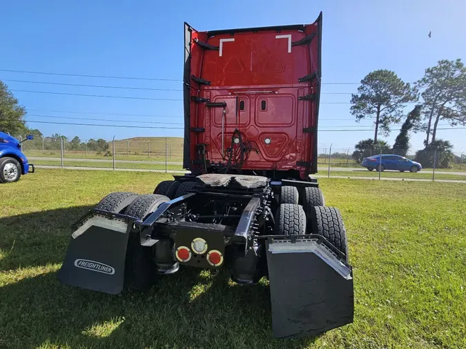 2021 Freightliner Cascadia