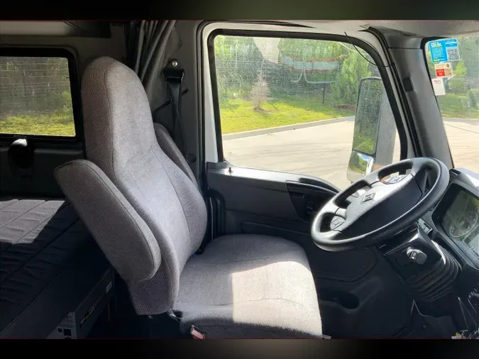 2022 INT LT625 6x4