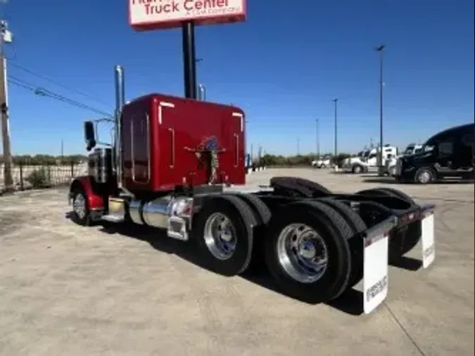 2022 Peterbilt 389