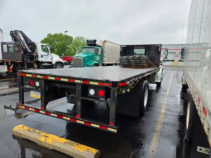 2018 FREIGHTLINER M2 106