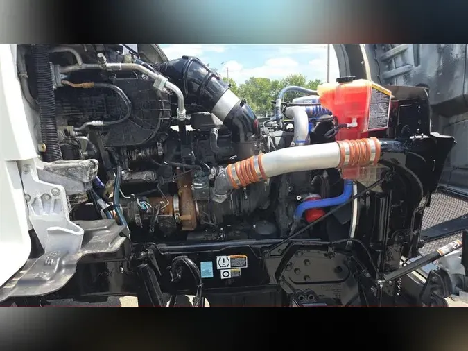 2022 KENWORTH T880