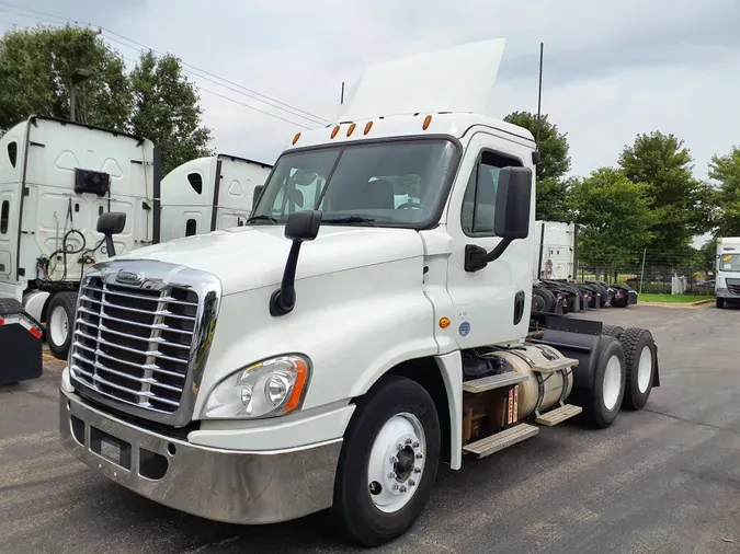 2016 FREIGHTLINER/MERCEDES CASCADIA 1259b30963b4a7541098ea3076b2af85085