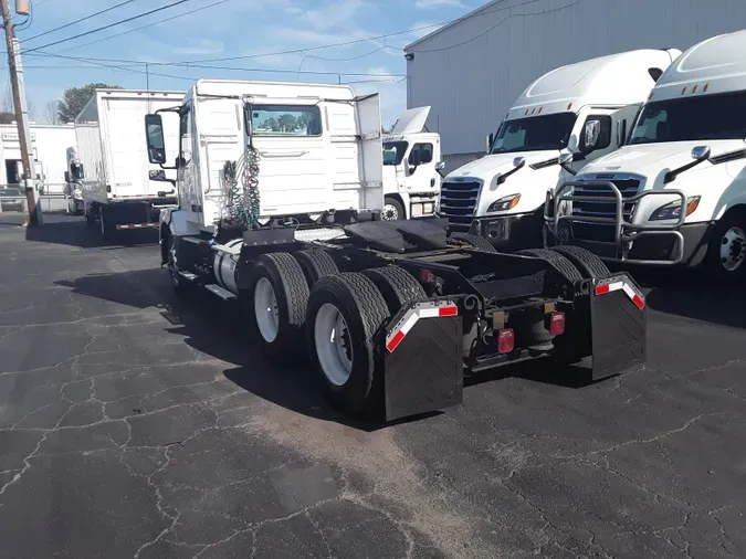 2017 VOLVO VNL64TRACTOR