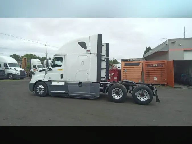 2022 Freightliner Cascadia 1269b329e0e34a5e88fe2e6945d46b3ce2b