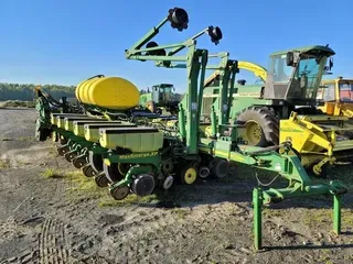 2010 John Deere 1770NT