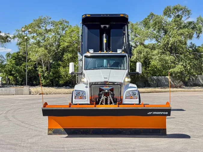 2025 KENWORTH T880S