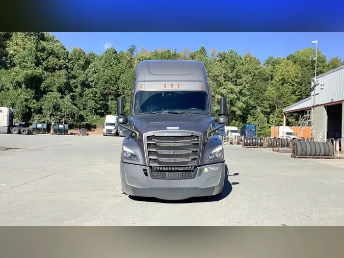 2022 Freightliner Cascadia 126